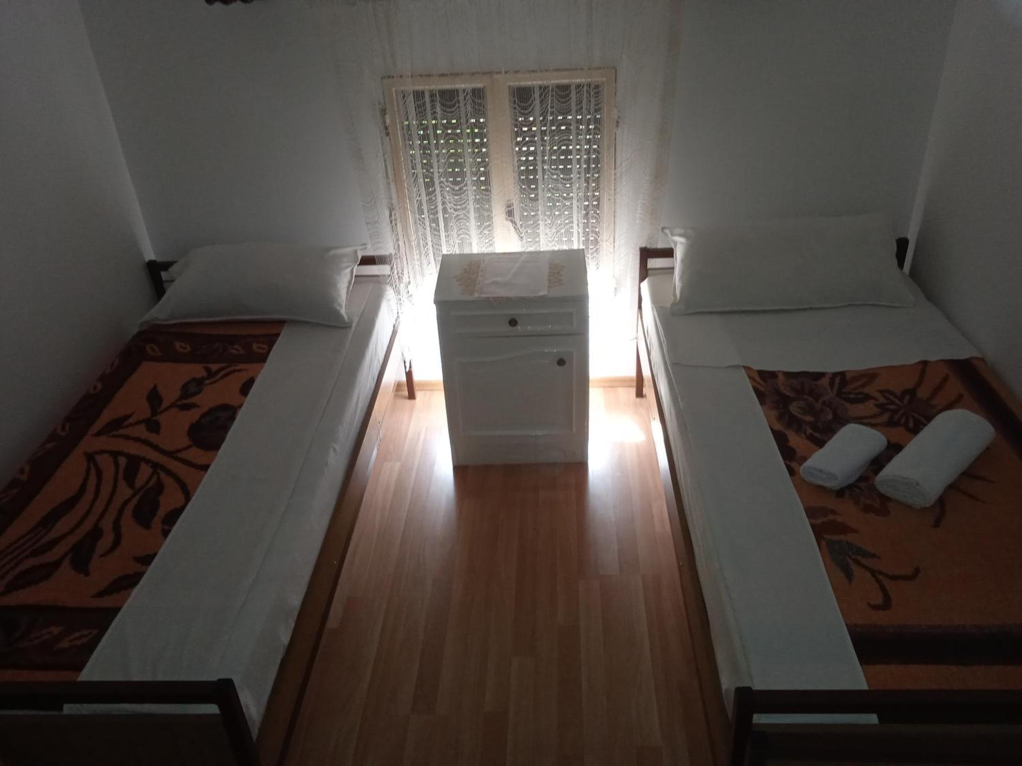 Hostel Vera - Airport Podgorica Mitrovici  Habitación foto
